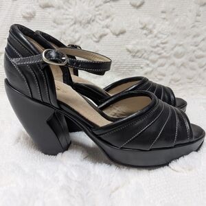 Fluevog Lip Service Stardust - Black Size 9